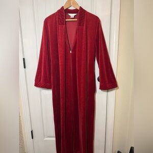 Diamond Tea Rich Red Velvet Quilted Trim Long Robe